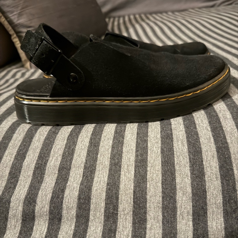 Clogs